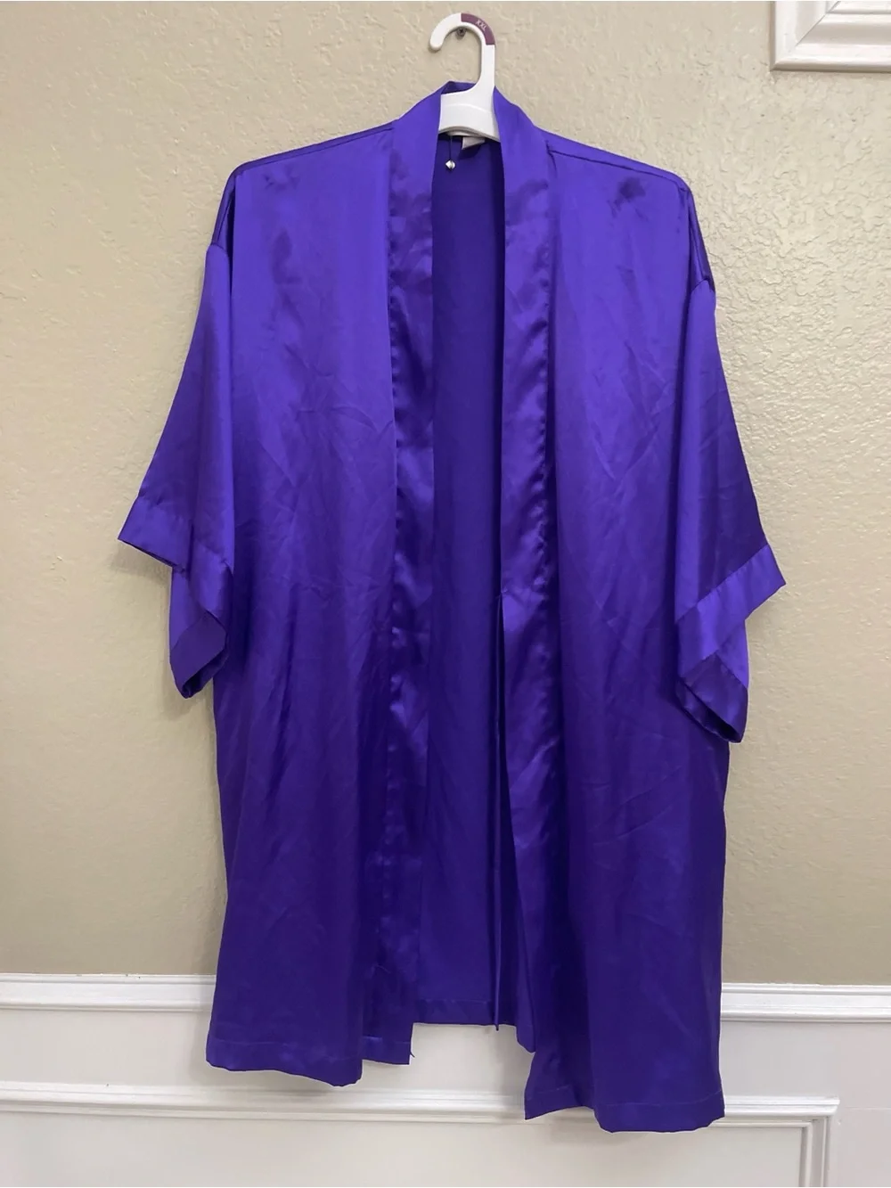 Victoria's Secret Purple Satin Short Kimono Robe M/L - No Belt